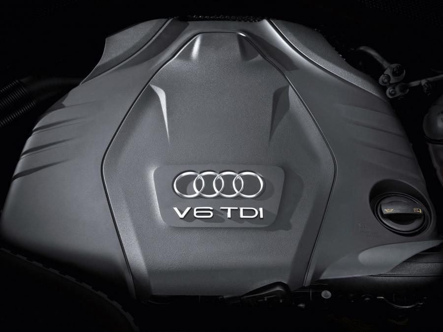 Моторный отсек Audi A7 Sportback 3.0 TDI Quattro 2010 года  (фото 44 из 45)